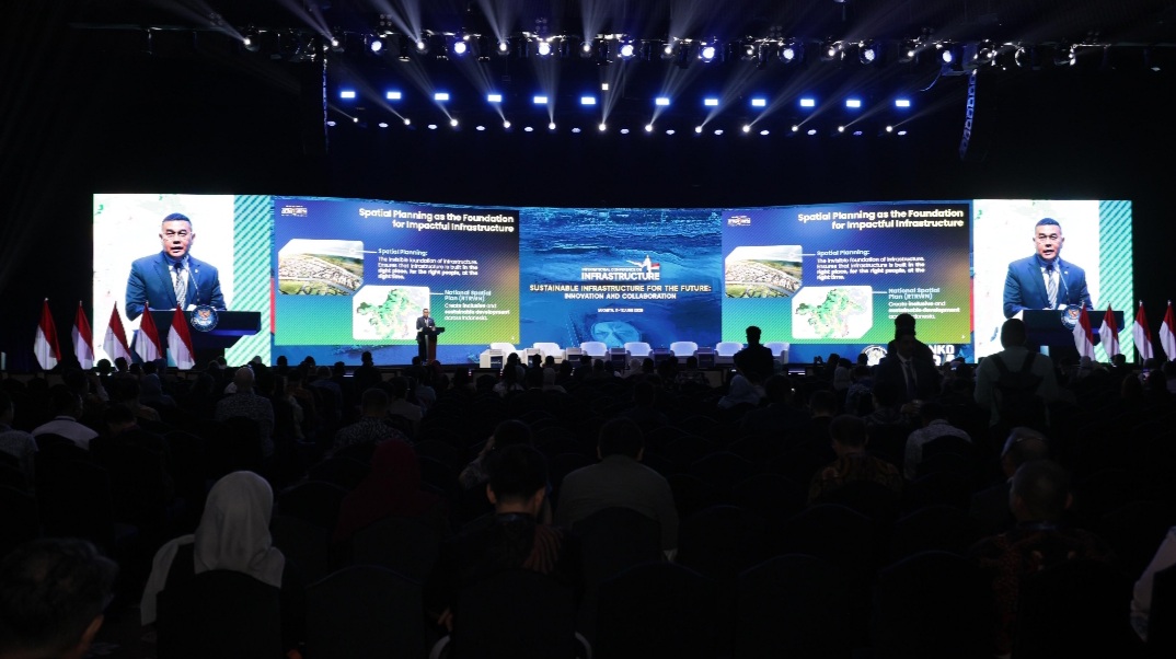 Jadi Keynote Speaker ICI 2025, Wamen Ossy Sebut Tata Ruang Terpadu sebagai Dasar Pembangunan Infrastruktur