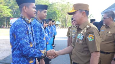 Gubernur Serahkan SK Pengangkatan 3.886 Aparatur Sipil Negara