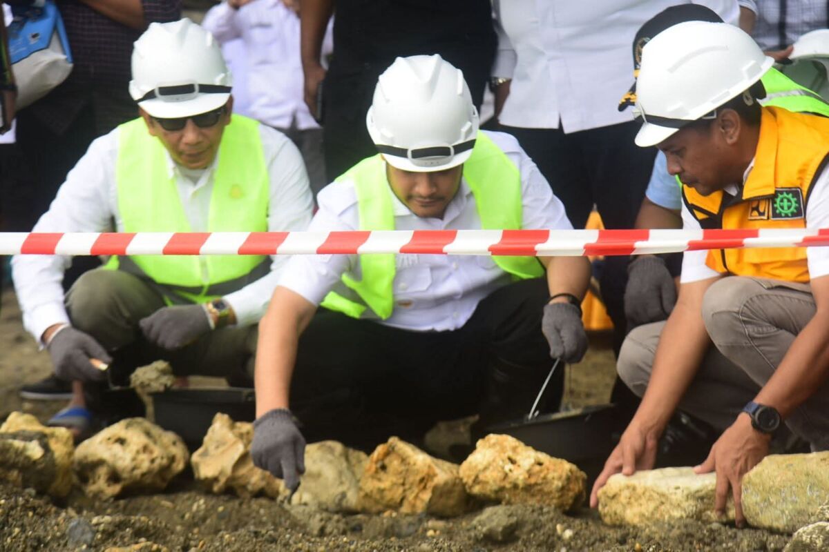 Bupati Buton Letakkan Batu Pertama 3 Proyek Strategis di Kabawakole