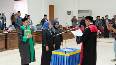 Hasni Dilantik Jadi Wakil Ketua 1 DPRD Buton