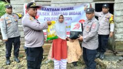 Polsek Ambuau Indah Bagikan Sembako Jelang Hut Bhayangkara Ke-79
