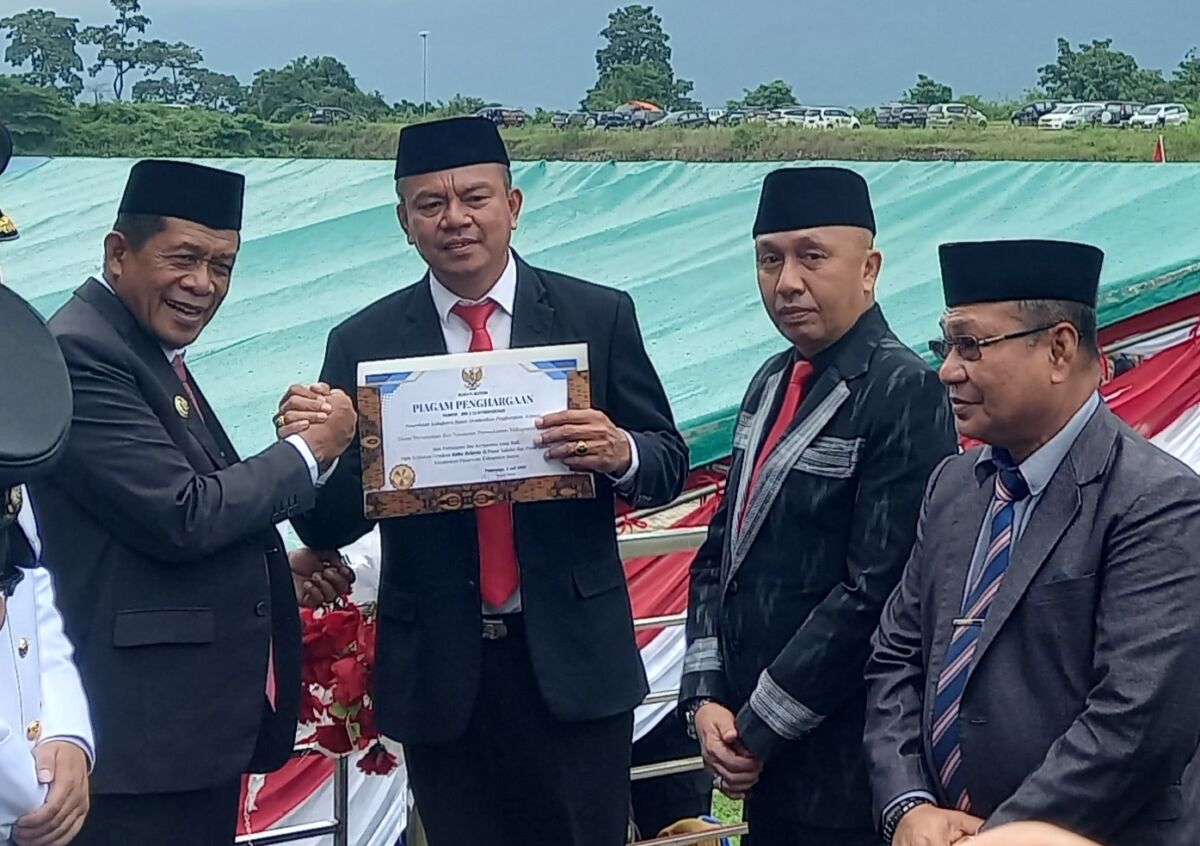 Wagub Sultra Hadiri Upacara HUT Kabupaten Buton Ke-66