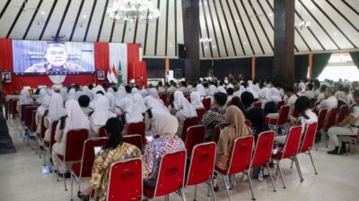 Wamen Ossy Buka Kuliah Umum PPTR