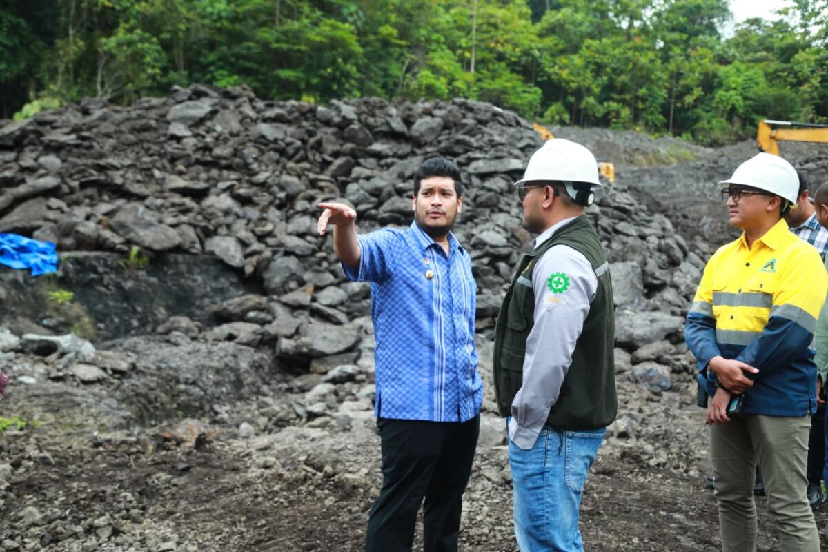 Bupati Buton Ajak Kementerian PU Tinjau Kali Lakua dan Aspal