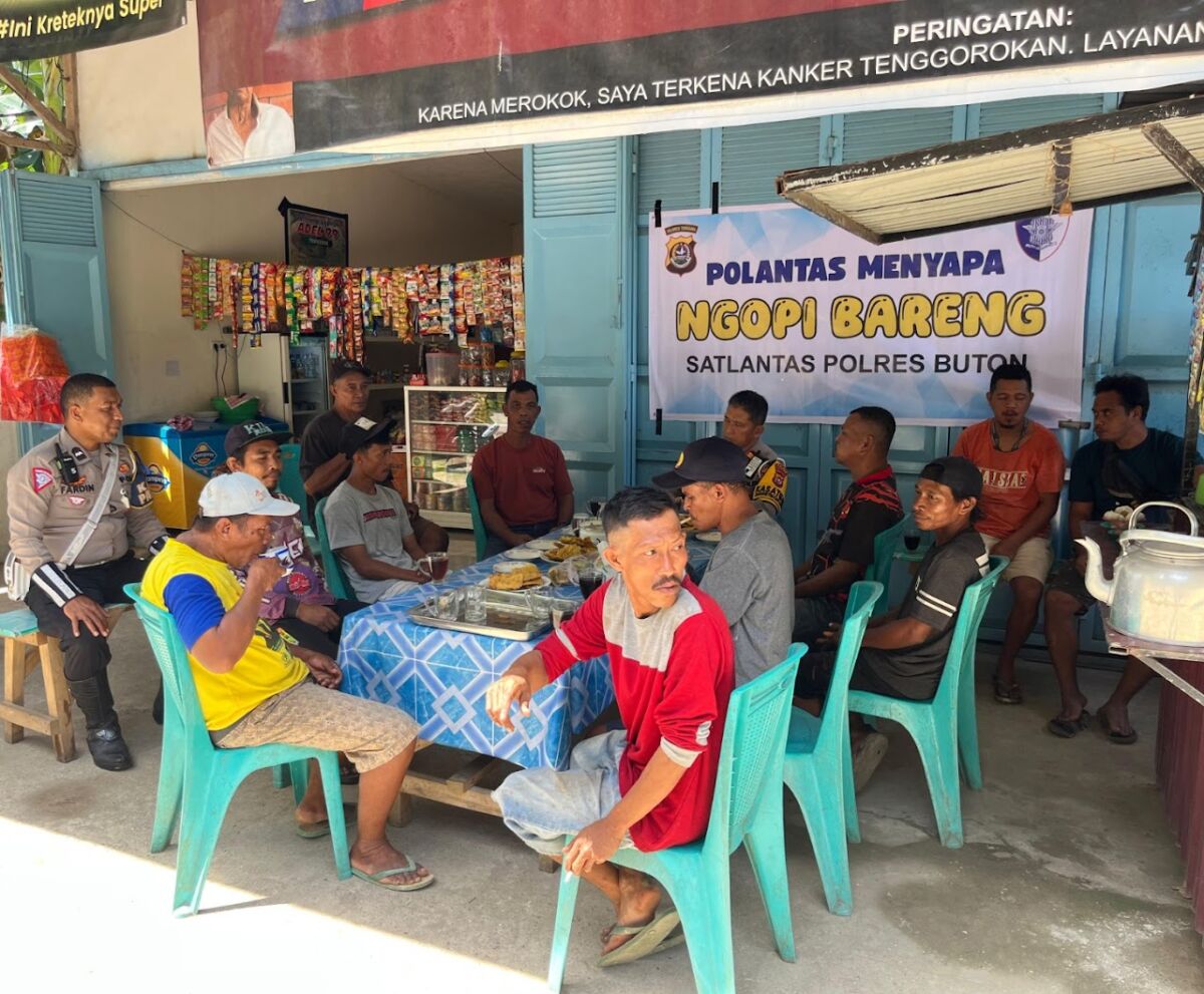 Ngopi Bareng Warga, Satlantas Buton Gaungkan Patuh Berlalu Lintas