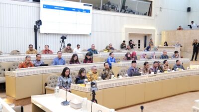 Mentri Nusron Raker dengan Komisi II DPR RI