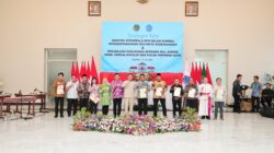 Menteri Nusron Serahkan Sertifikat kepada Pemda di Sulut