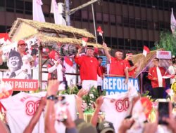 Ikut Karnaval Kemerdekaan HUT ke-80 RI, Nusron Wahid Beber Makna Kemerdekaan