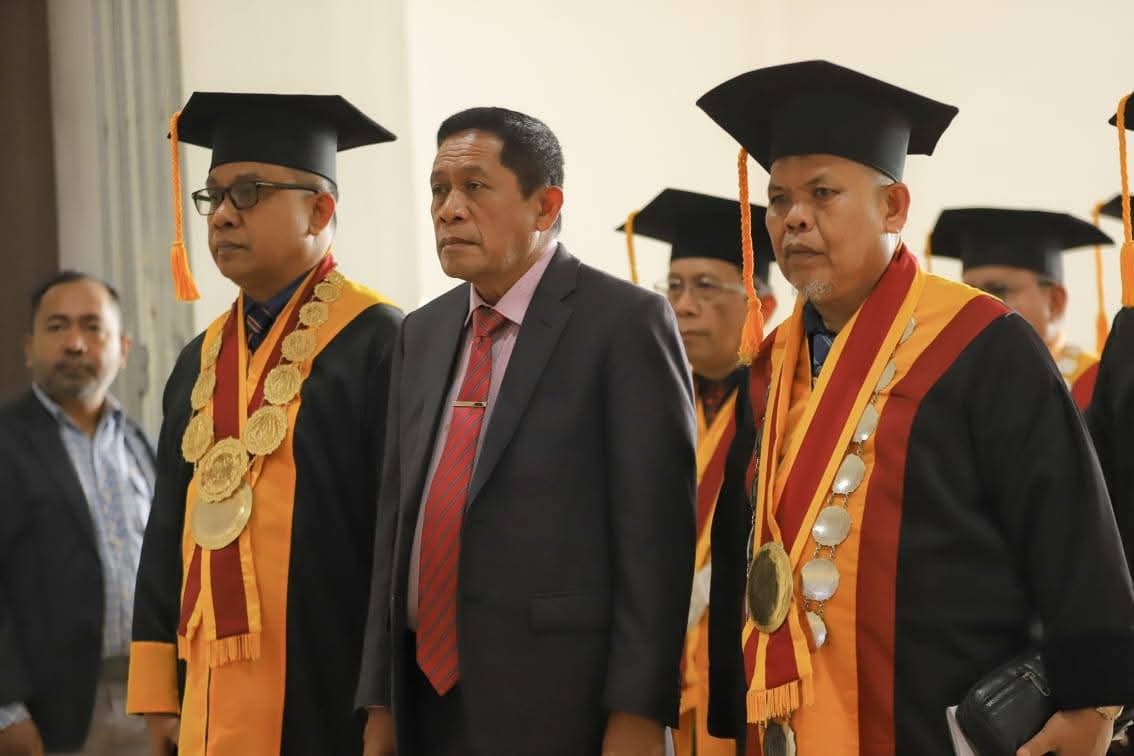 Wakil Gubernur Sultra Hadiri Wisuda UHO