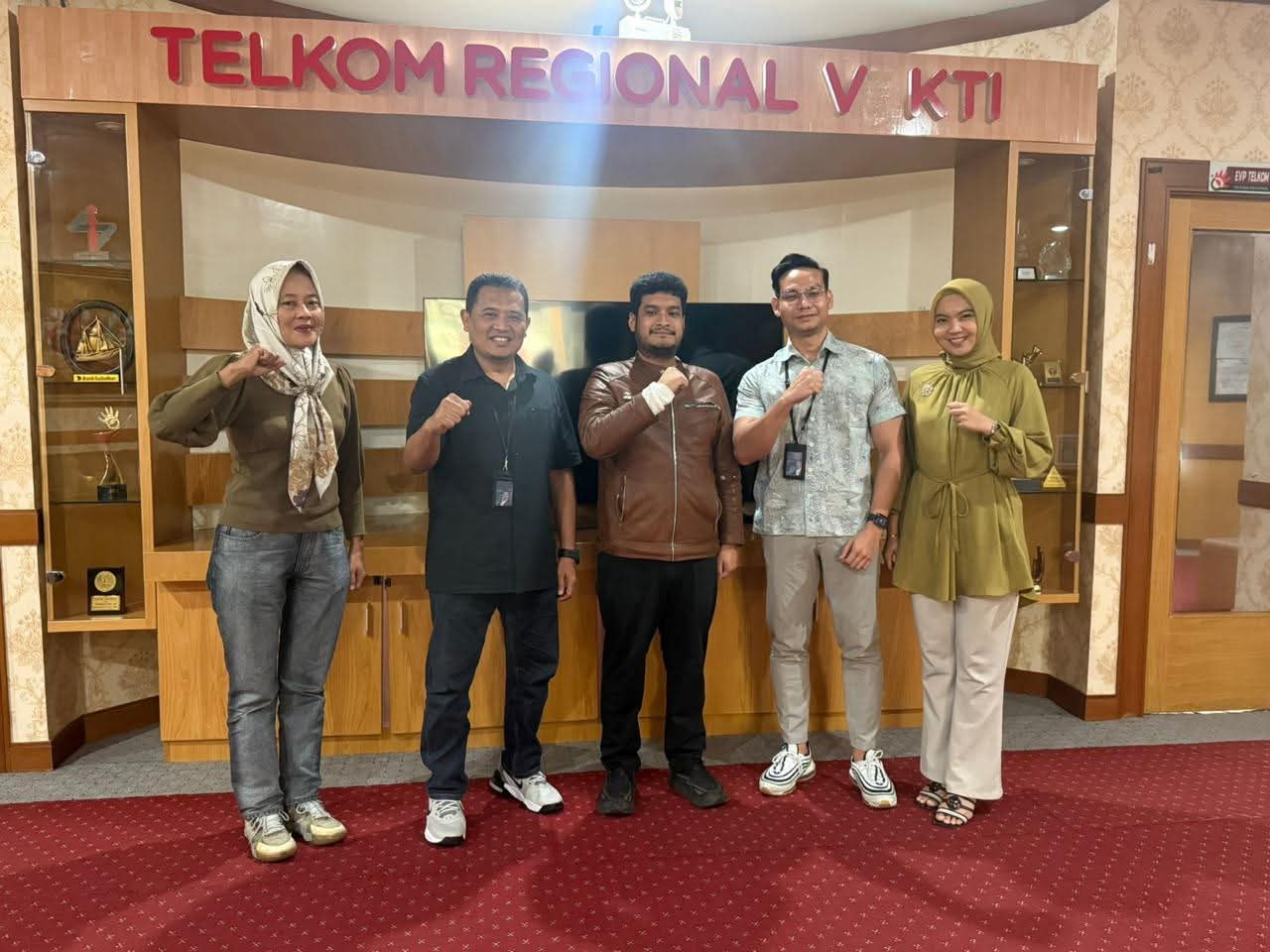 Bupati Buton kunjungan ke PT Telkom regional 5 Makassar