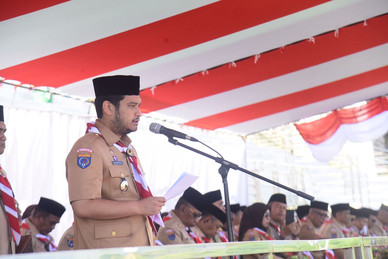 Bupati Buton Pimpin Upacara Hari Pramuka Ke-64