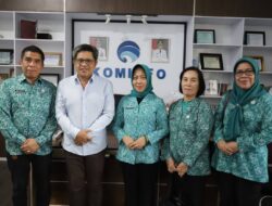 Ibu Wakil Gubernur Sultra Tinjau Kebersihan Kantor Diskominfo Jelang HUT ke-80 RI