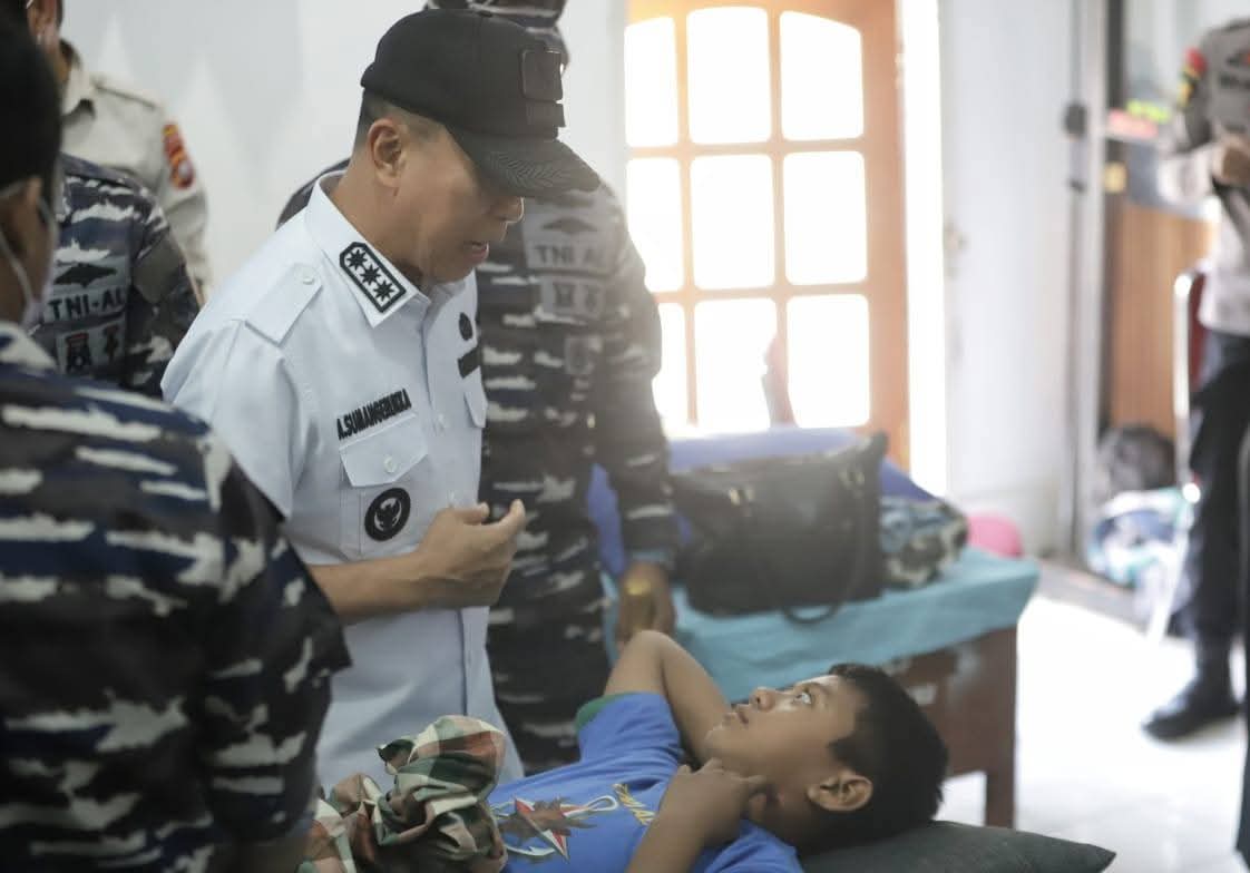 300 Anak Ikuti Sunatan Massal