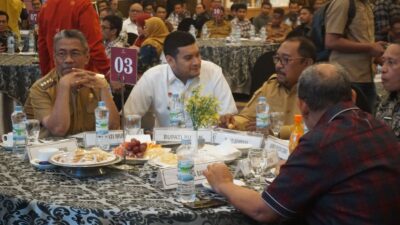 Bupati 𝖠𝗅𝗏𝗂𝗇 U𝗌𝗎𝗅 PLN B𝖺𝗇𝗀𝗎𝗇 𝖦𝖺𝗋𝖽𝗎 𝖨𝗇𝖽𝗎𝗄 𝖽𝗂 𝖫𝖺𝗐𝖾𝗅𝖾