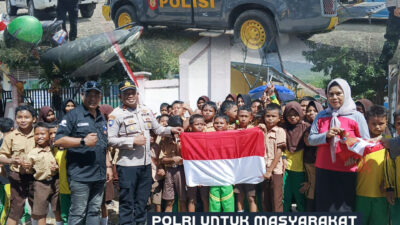 Patroli Sambang, Warga Diminta Kibarkan Bendera Merah Putih di depan rumah