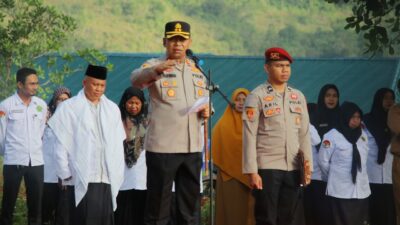 Kapolres Buton Pimpin Upacara Bendera di Pondok Pesantren Al- Ikhlas