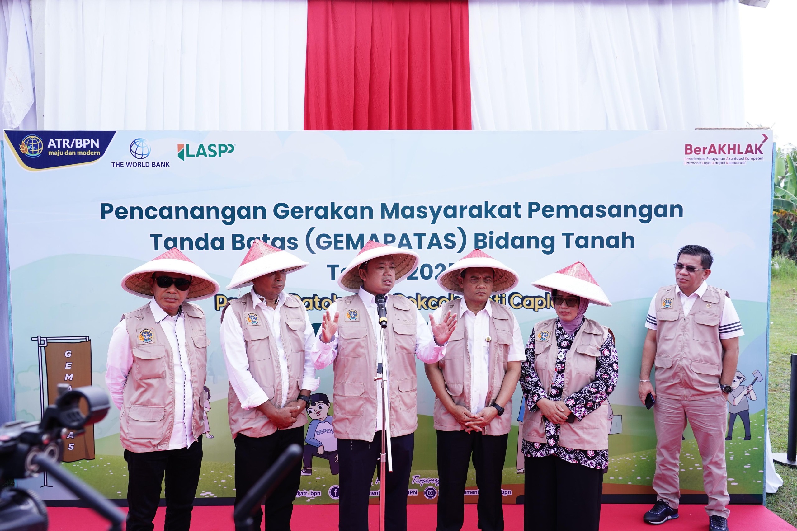 Menteri Nusron Sebut Pemasangan Patok untuk Hindari Konflik