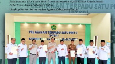 Kepala Kantah Buton Serahkan Sertipikat Wakaf kepada para Kepala KUA Kecamatan