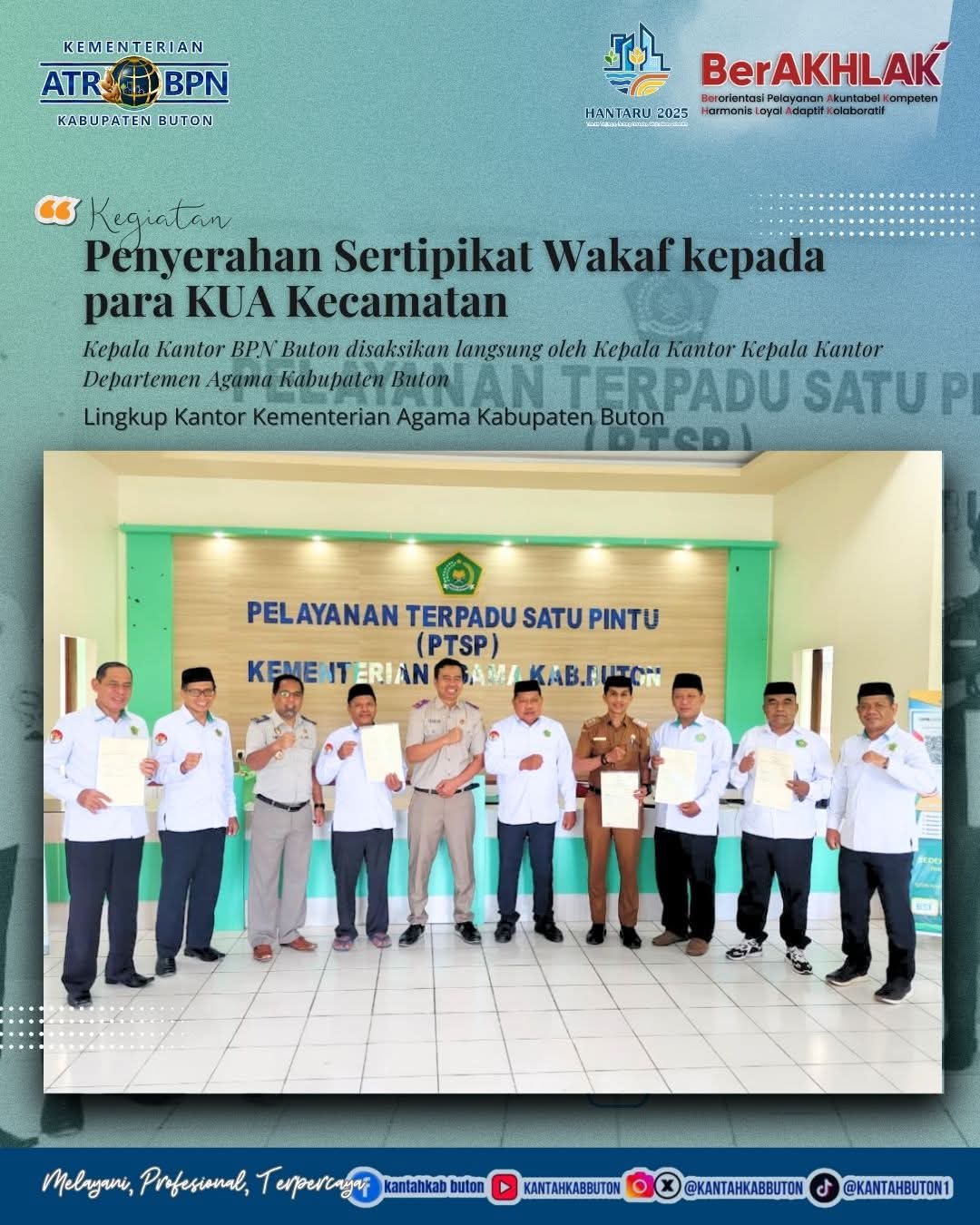 Kepala Kantah Buton Serahkan Sertipikat Wakaf kepada para Kepala KUA Kecamatan