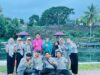 KKN UM Buton Bersama Pemdes dan PKK Desa Banabungi Tanam Palem di Areal Wisata