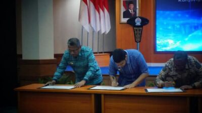 Dukung Sistem Meritokrasi, Bupati Buton Teken Komitmen Bersama