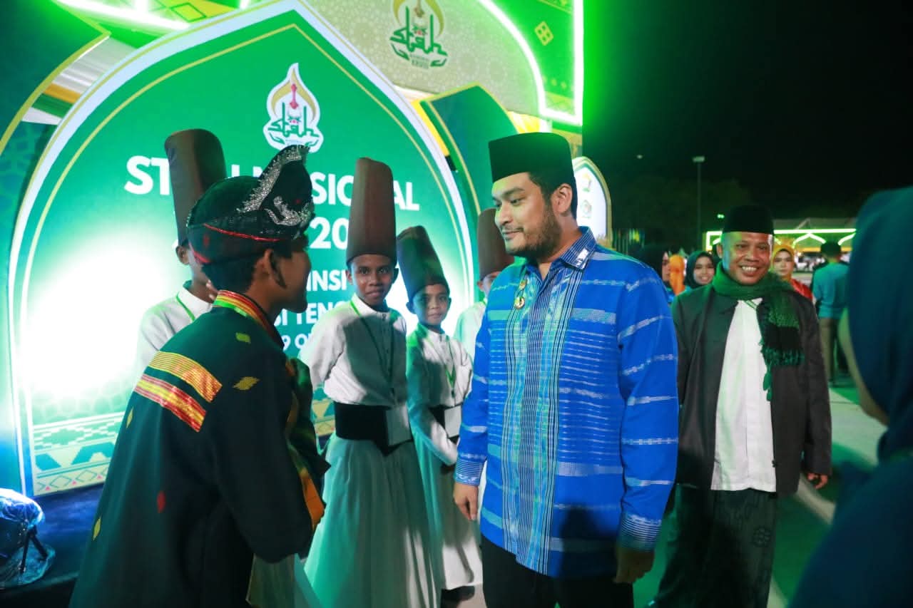 Bupati Buton Kunjungi Stan Dekranasda di Ajang STQH Nasional XXVIII di Kendari