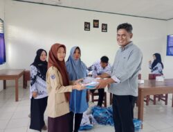 Gubernur Sultra Berikan Bantuan Seragam Sekolah di SMKN 3 Buton, Kasek :”Terimakasih”