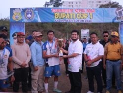 Kesebelasan Matanauwe Juarai Turnamen Bupati Cup 1