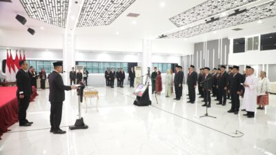 Mentri Nusron Lantik 804 Pejabat