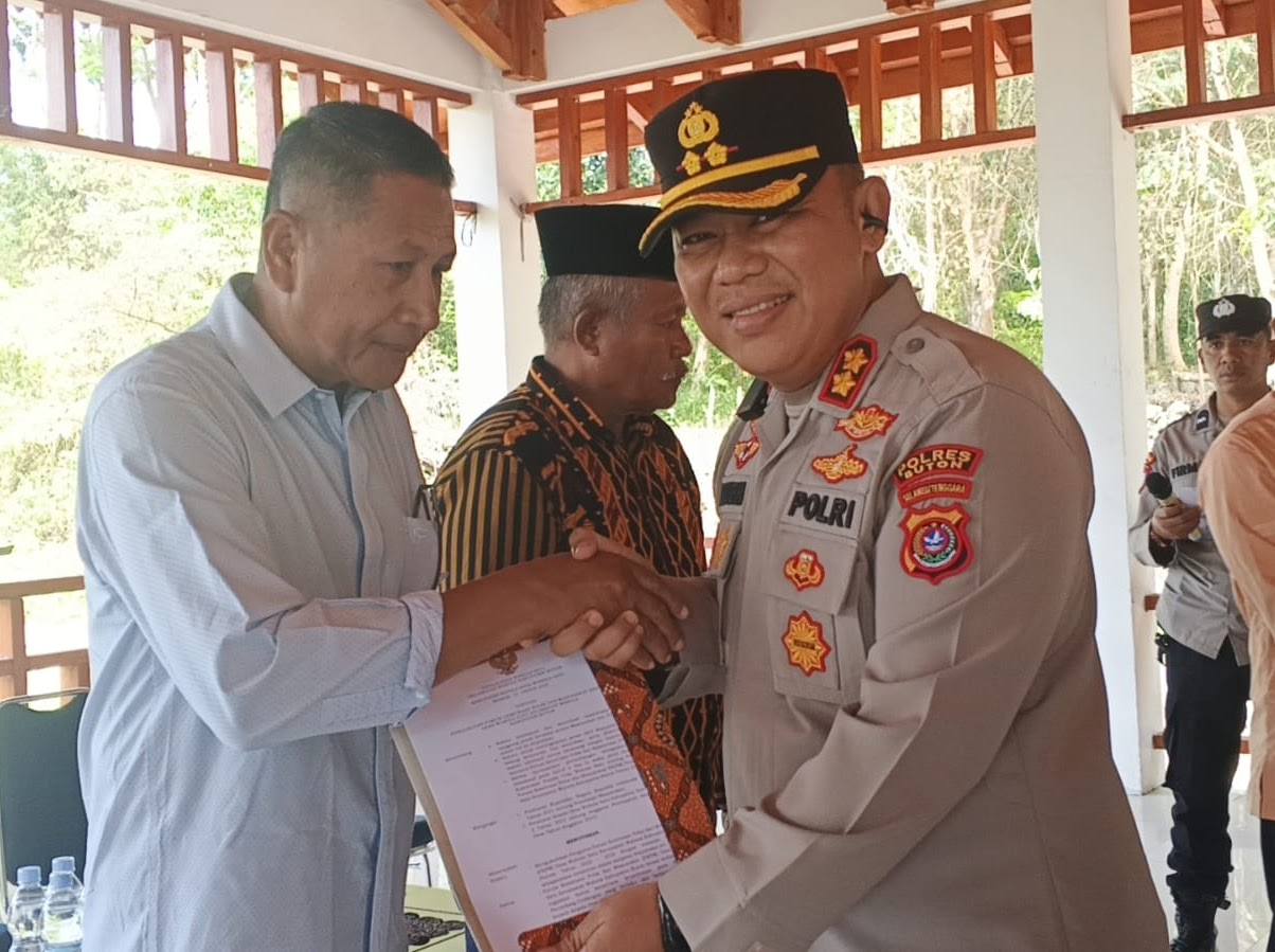 Kapolres Buton Hadiri Deklarasi dan Pembentukan FKM di Wabula