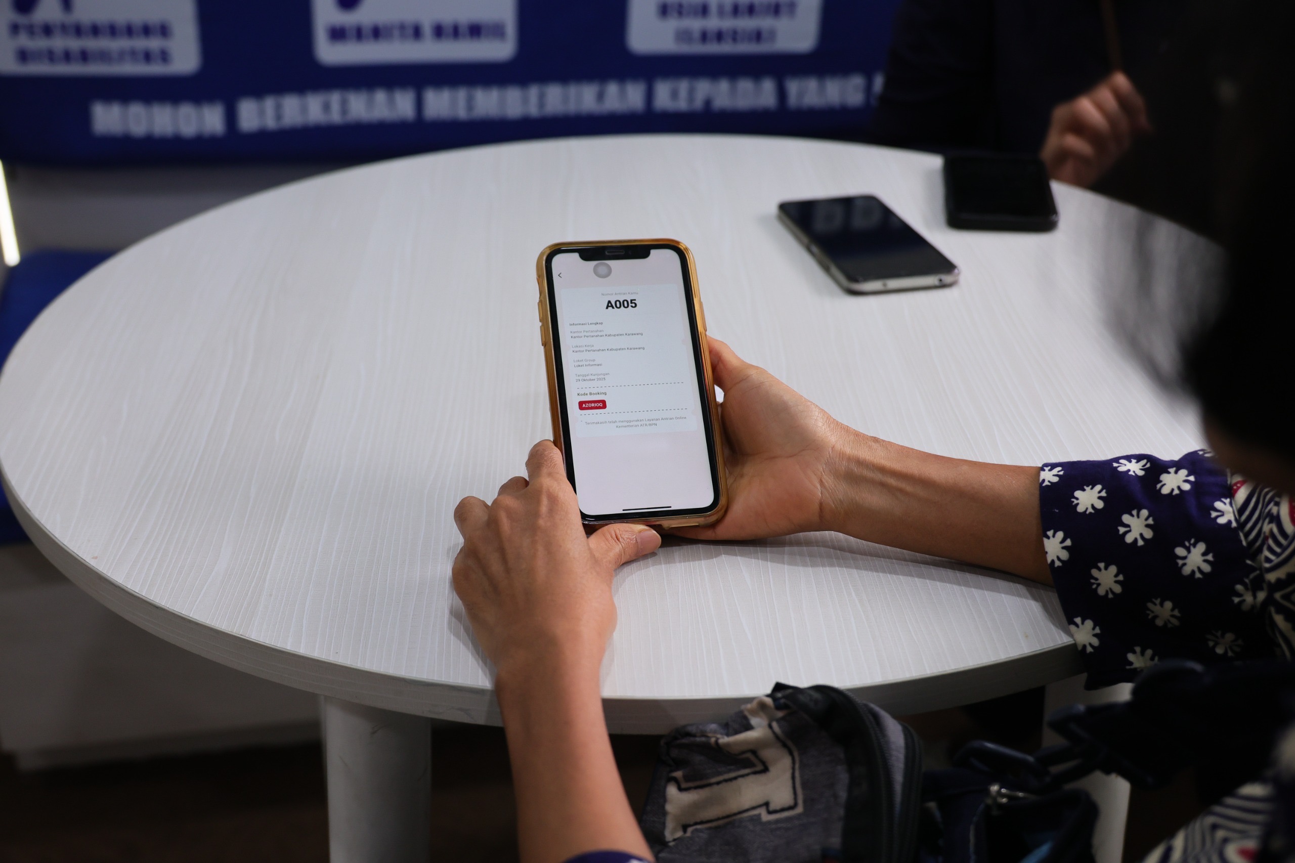 Antrian Online dalam Sentuh Tanahku Mudahkan Warga Urus Sertipikat Tanah