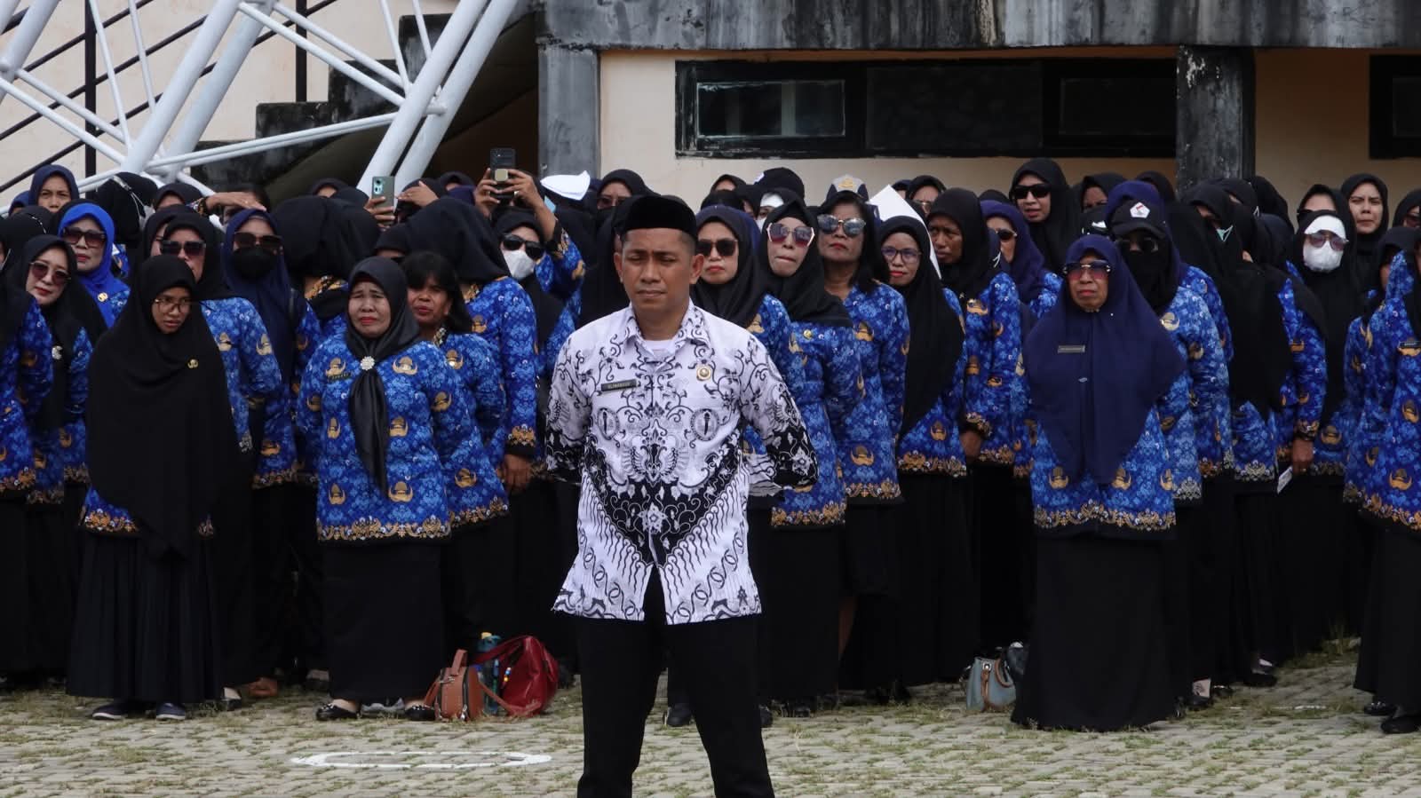 Pemkab Buton Peringati Hari Guru Nasional