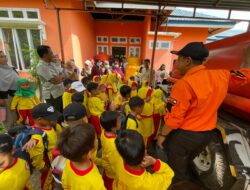 Siswa TK Khoiru Umma Lakukan Kunjungan Wisata Edukasi di Kantor BPBD