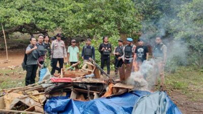 Operasi Sikat 2025: Polres Buton Sidak Arena Sabung Ayam