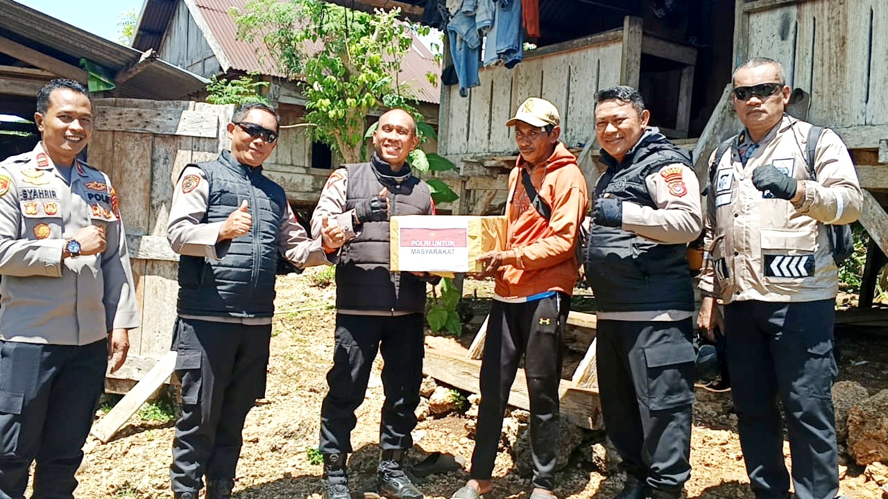 Polres Buton bersama komunitas motor ADV Buton Chapter Gelar Touring Kamtibmas Polres Buton bersama komunitas motor ADV Buton Chapter Gelar Touring Kamtibmas