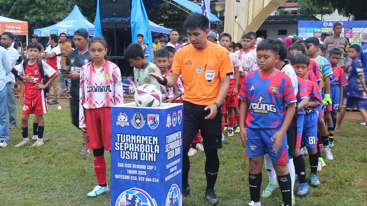 Ribuan Pesepak Bola Muda Berlaga di CISC Kendari Cup 1