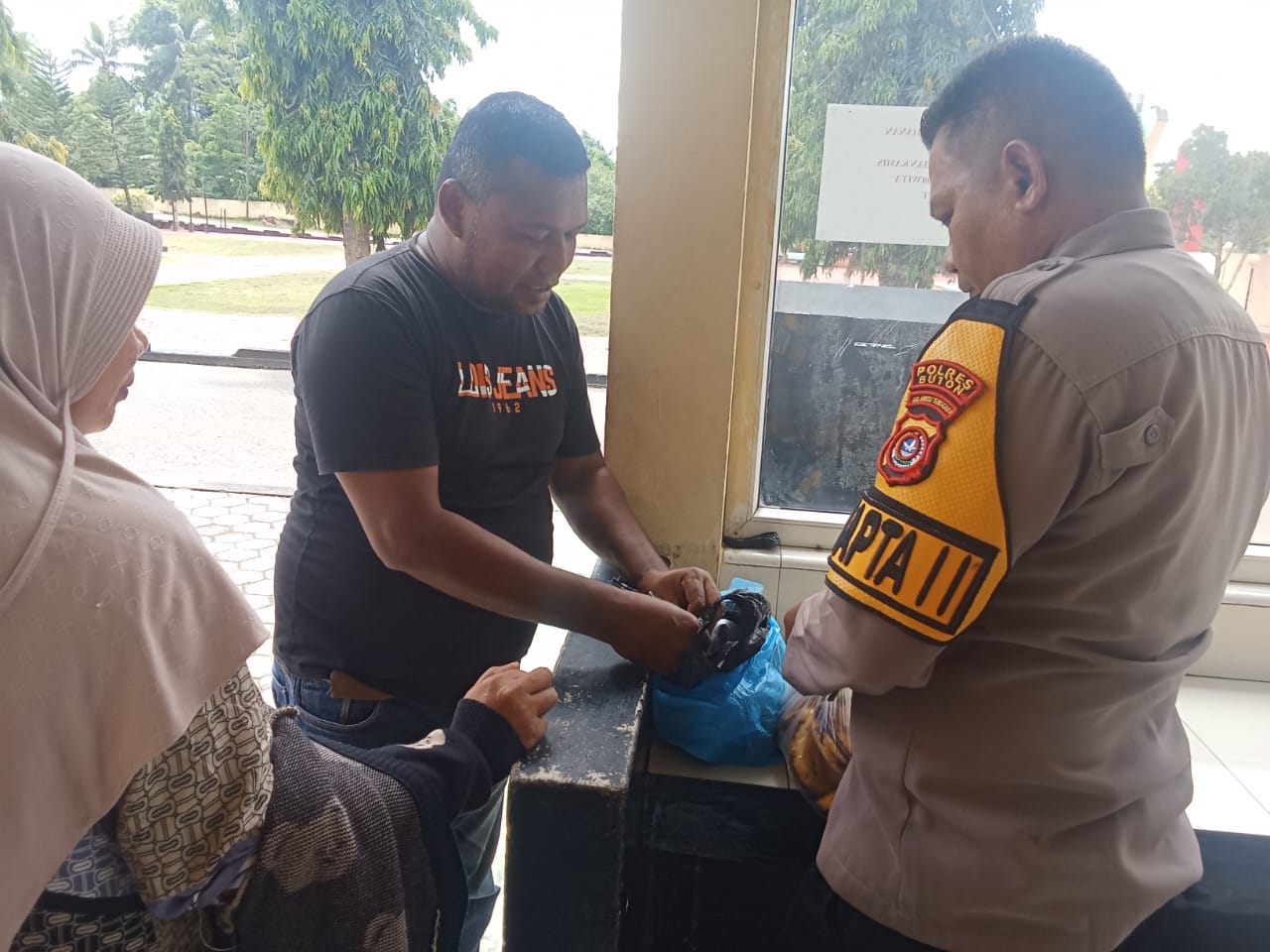 Polres Buton Berikan Pelayanan Humanis