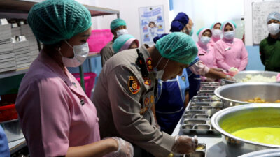 Kapolres Bersama Ketua Bhayangkari Cab. Buton Cek Dapur SPPG Polres Buton