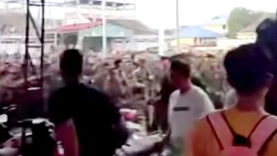 TNI Vs Brimob Bentrok saat Main Bola