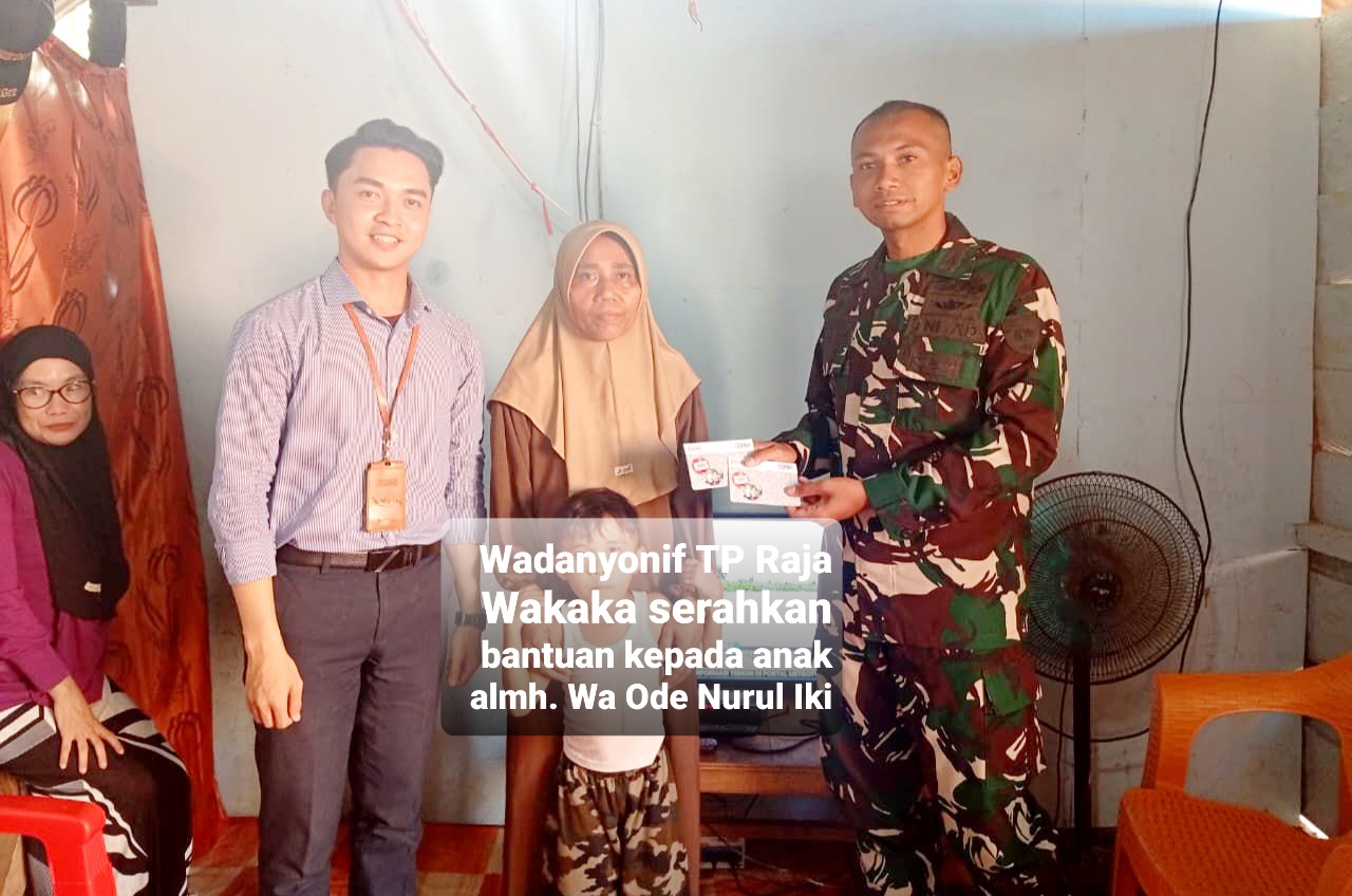 Wadanyonif TP 823/RW Serahkan Bantuan untuk Anak Almh Wa Ode Nurul