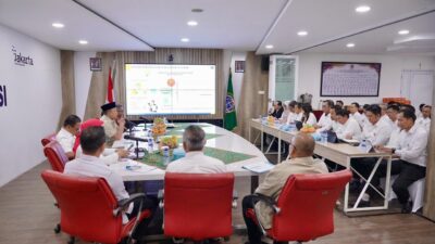 Beri Pembinaan, Menteri Nusron Ajak Jajaran Komitmen Tingkatkan Layanan Pertanahan