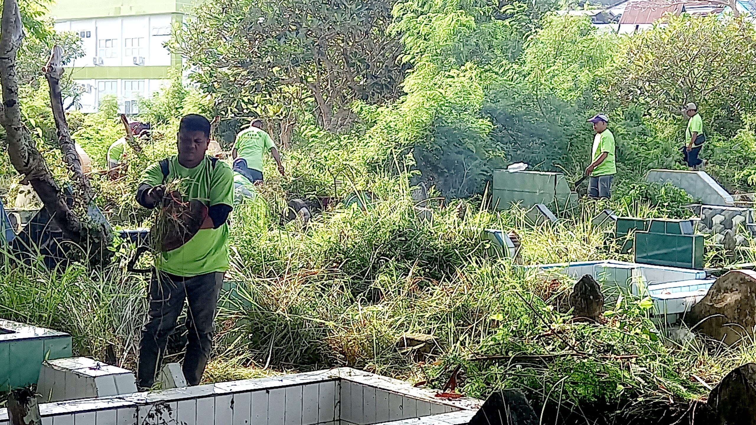 Jelang Ramadhan KKWH bersama Warga Bataraguru Baksos di TPU Islam Jelang Ramadhan KKWH bersama Warga Bataraguru Baksos di TPU Islam