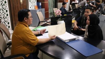 Manfaatkan PELATARAN, Warga Ambil Produk Hasil Roya di Hari Libur