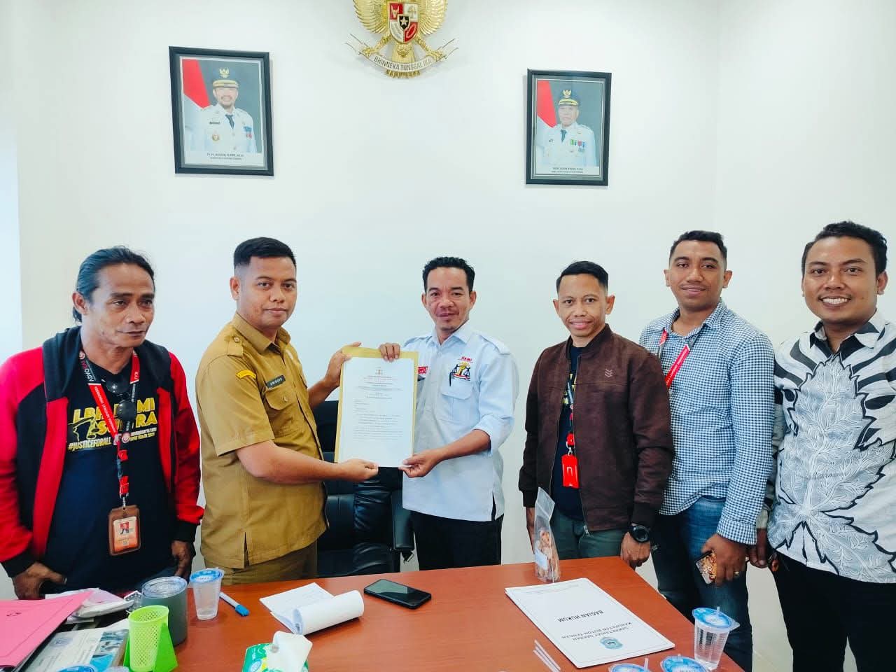 Bupati Buton Tengah di Somasi Warganya