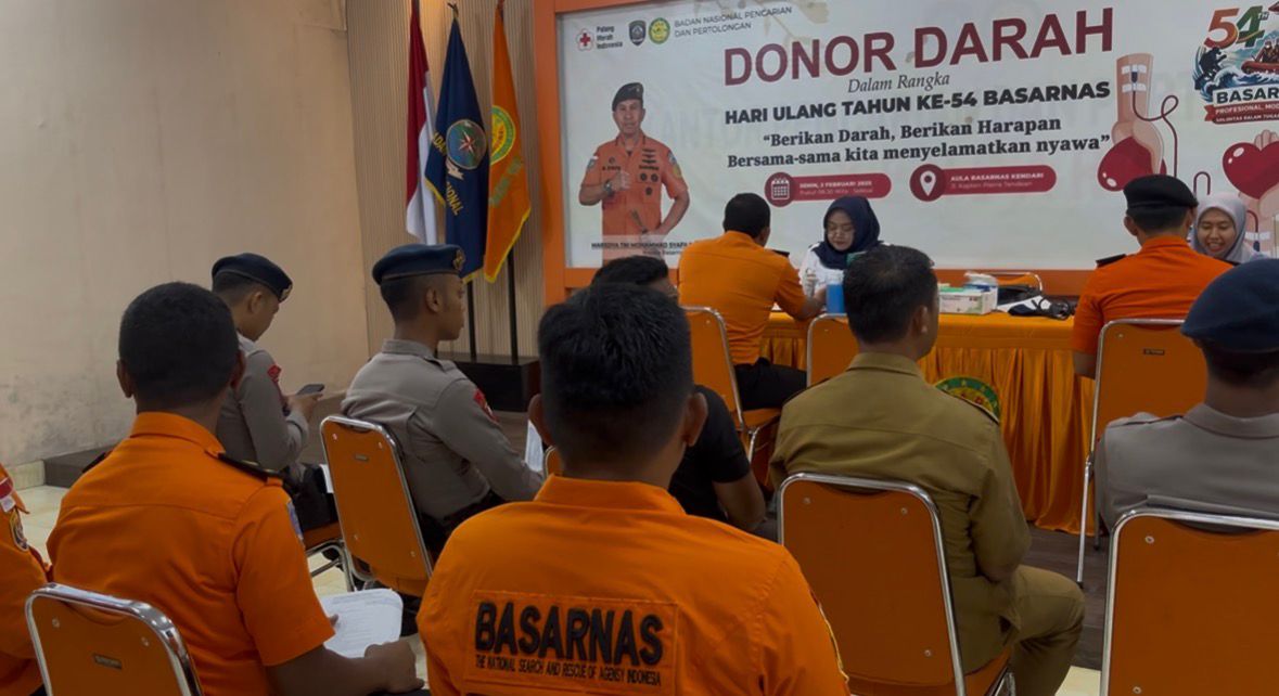 Hut Ke-54, Basarnas Kendari Gelar Aksi Donor Darah
