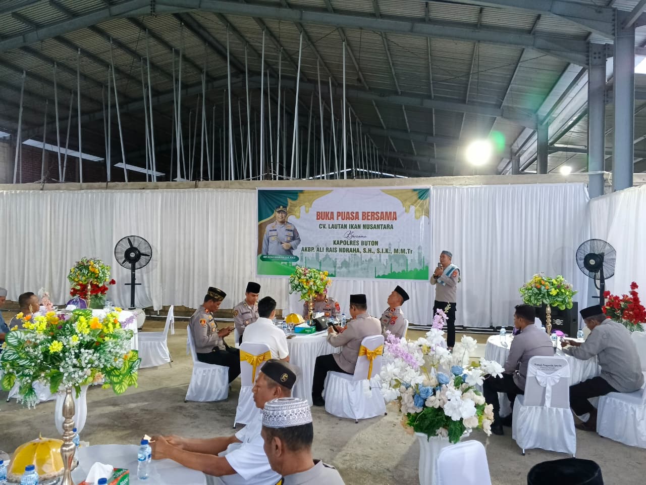 Polres Buton Gelar Buka Puasa Bersama Buruh dan Karyawan CV. Lautan Ikan Nusantara