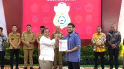 Bupati Buton Tegaskan Komitmen Transparansi pada Penyerahan LKPD se-Sultra