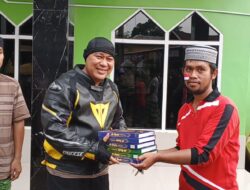 Kapolres Buton Bagikan Al-Qur’an dan Iqro di Tiap Masjid