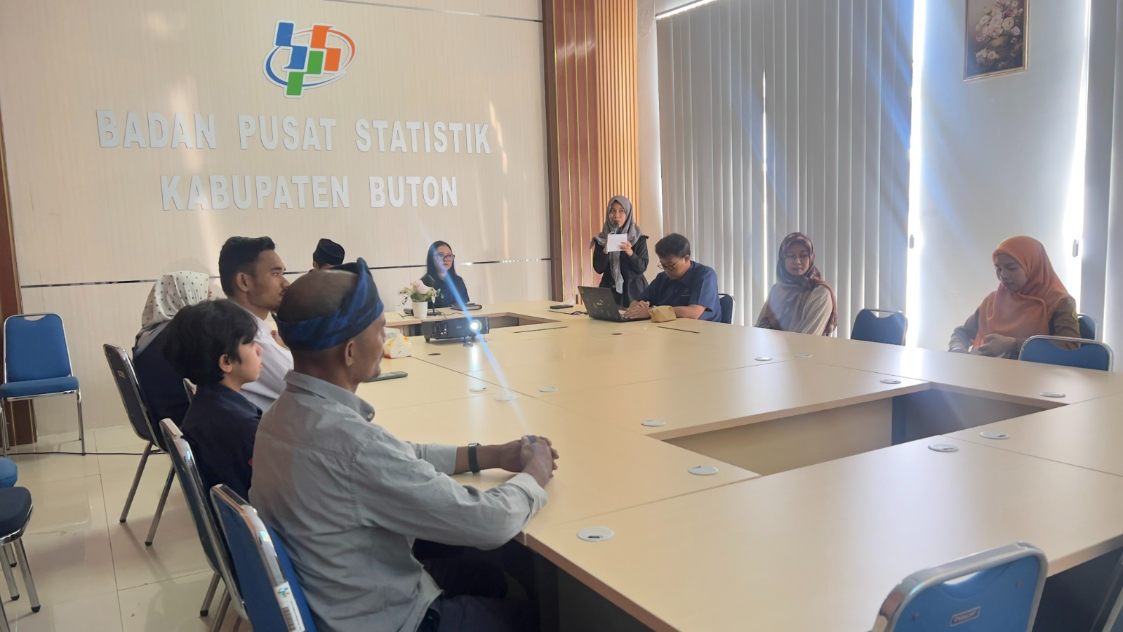 BPS Buton Gelar FGD Reviu dan Penetapan Standar Pelayanan Publik PST, Dan Sosialisasi Anti Gratifikasi BPS Buton Gelar FGD Reviu dan Penetapan Standar Pelayanan Publik PST, Dan Sosialisasi Anti Gratifikasi