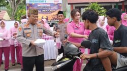 Kapolres Buton Berbagi Ratusan Takjil